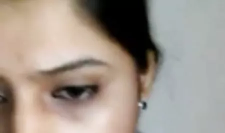 MILF زیباترین سکس دنیا ورزش های خارجی ویکتوریا رد می شود الاغ خود را در یک باند بدرقه لعنتی